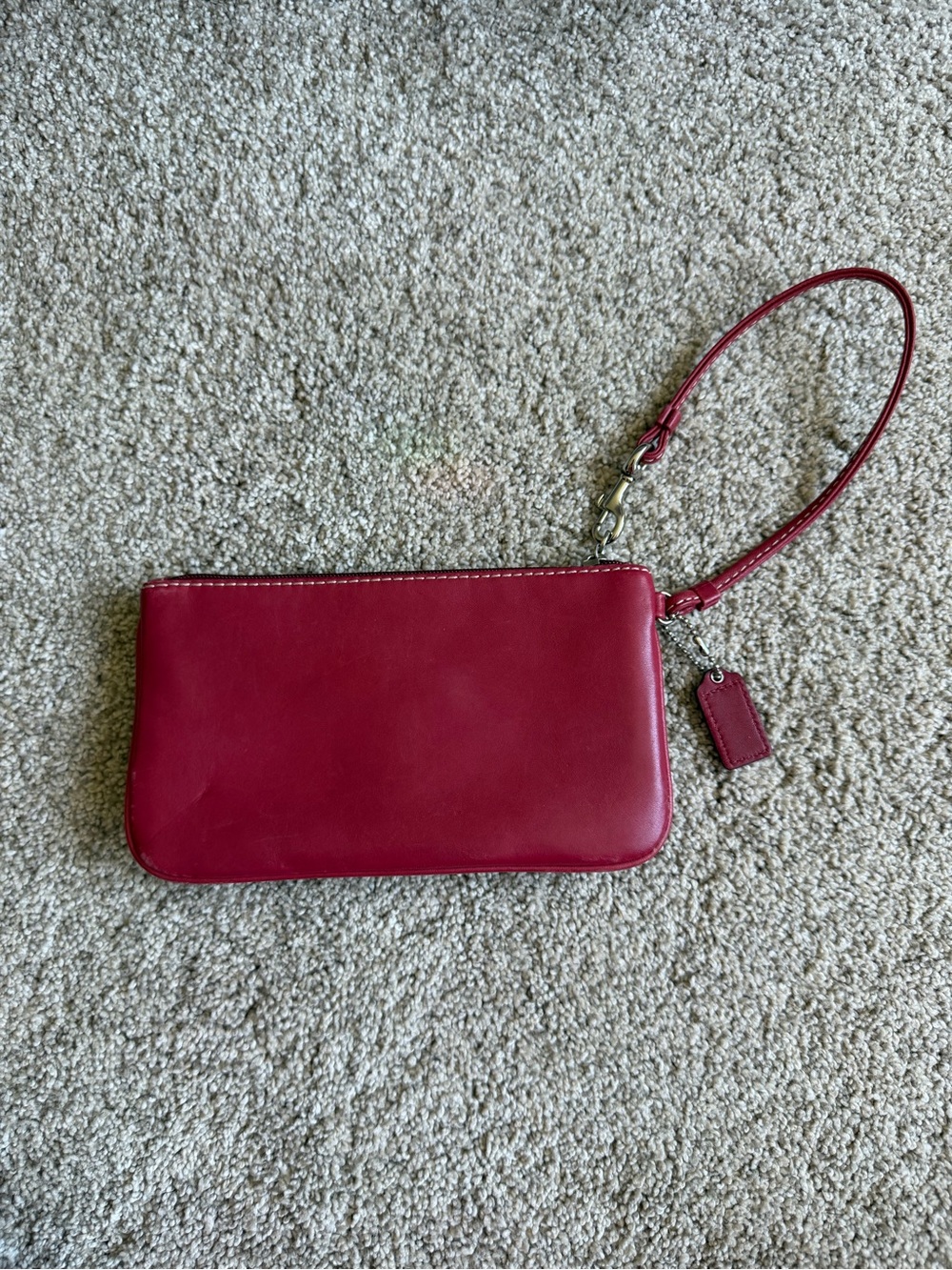 バッグ COACH Soho Signature Buckle Wristlet Y2K Vintage Y2K Coach Soho Red Leather Buckle Wristlet 40… - Gem